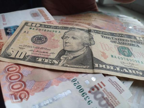Обратный отсчет для девальвации? Всем, кто купит доллары, повезет